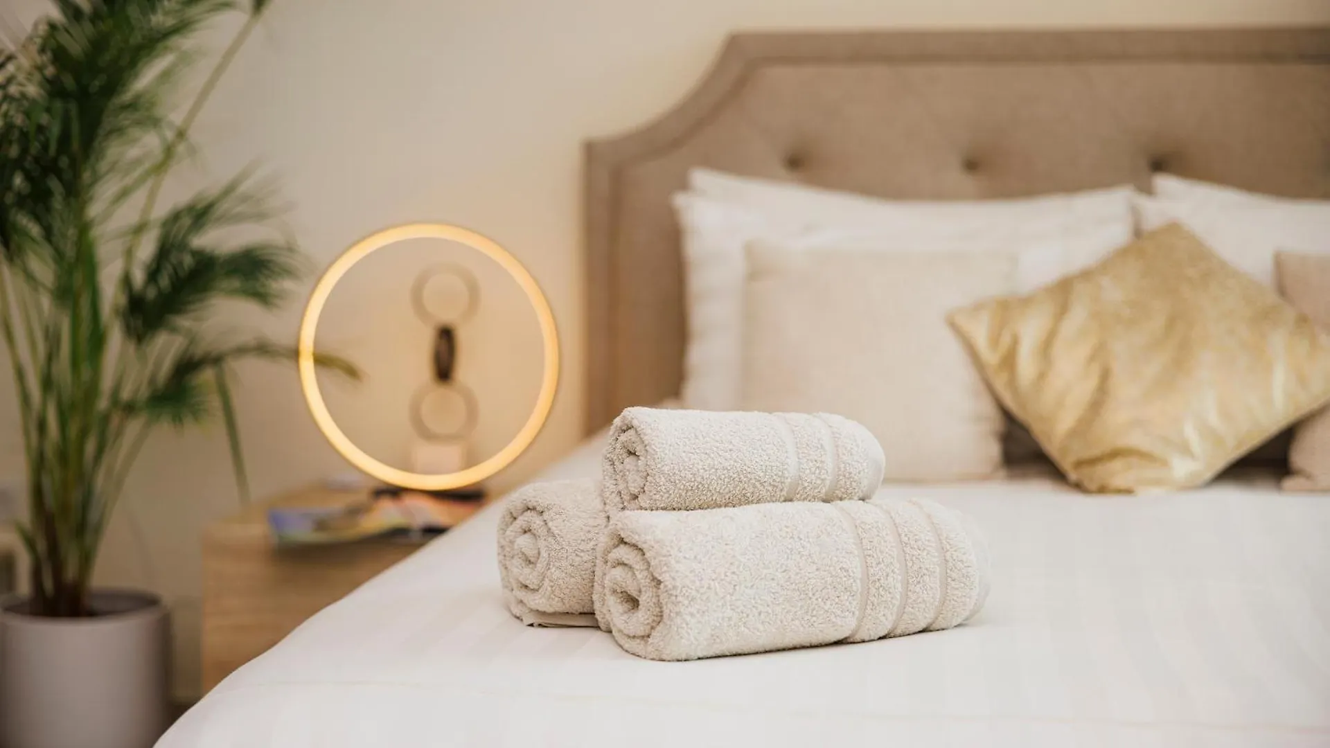 Sophisticated Studio In The Heart Of Dubai, Walk From Burj 0*, Dubai