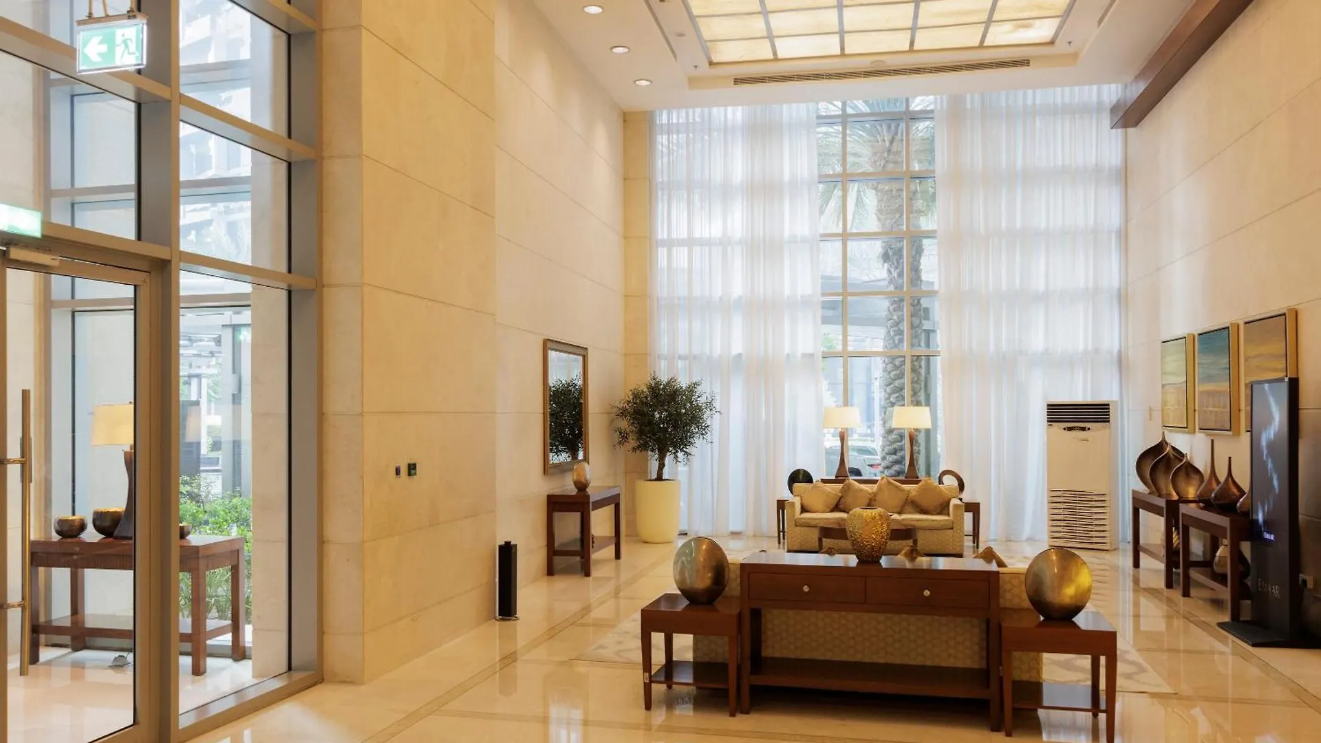 Sophisticated Studio In The Heart Of Dubai, Walk From Burj 0*, Dubai
